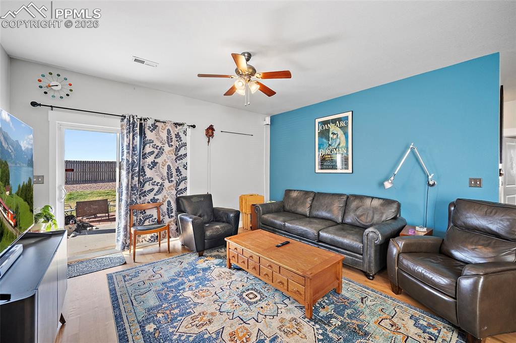 Image 14 of 49: Living Room