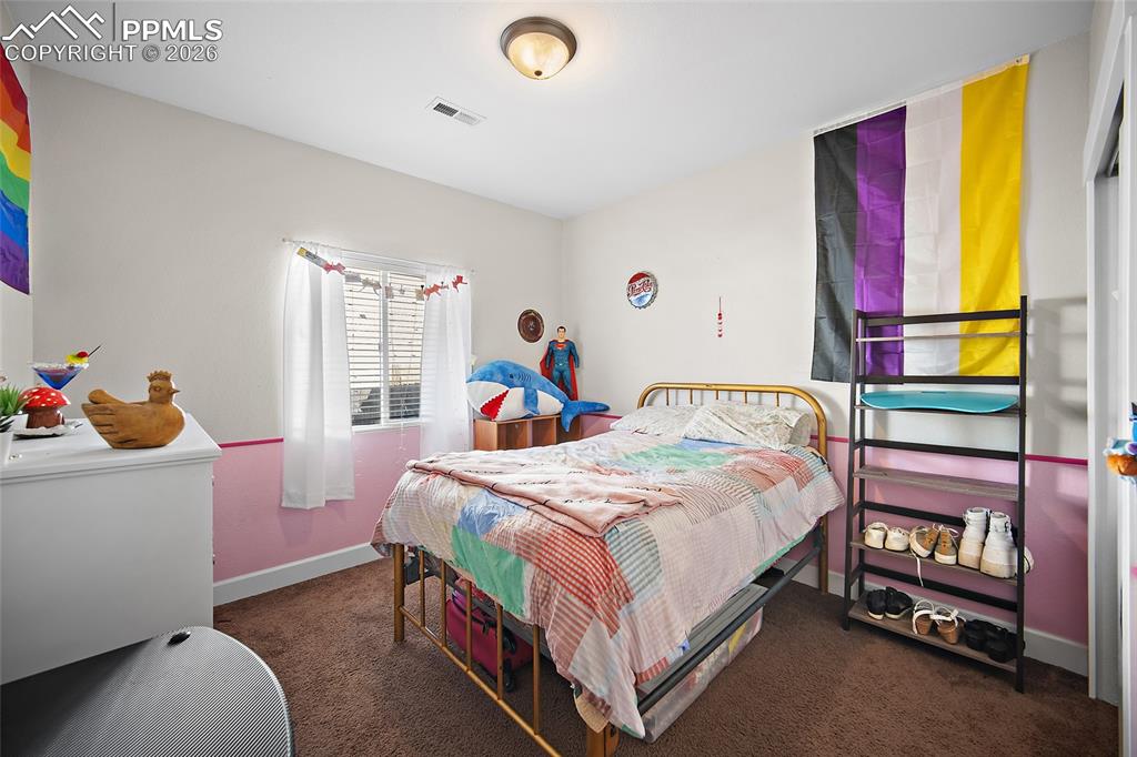 Image 35 of 49: Bedroom