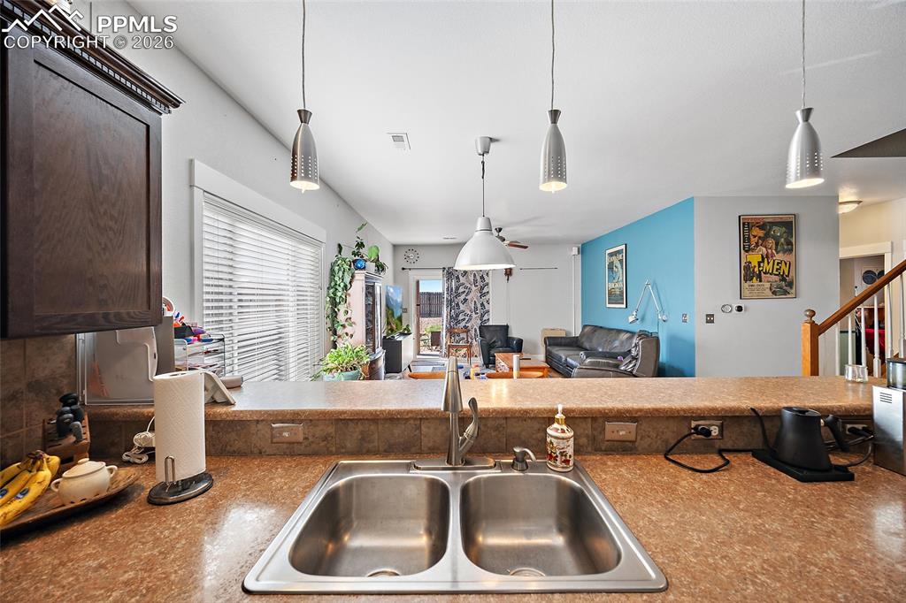 Image 9 of 49: Kitchen