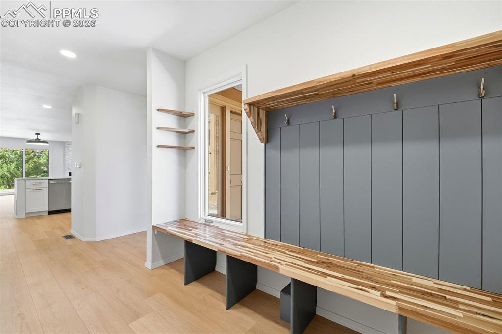 Image 8 of 50: Mud Room