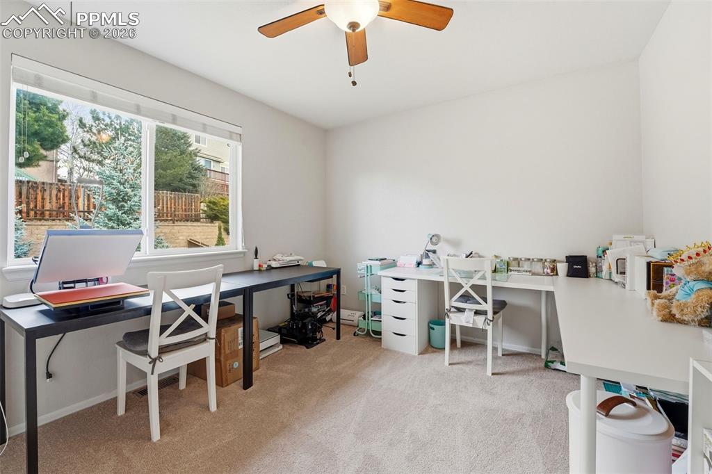 Image 33 of 50: Bed 3