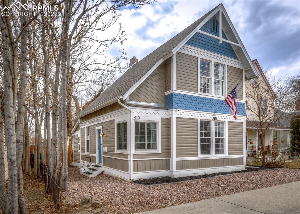 Image 1 of 50: Side of Structure