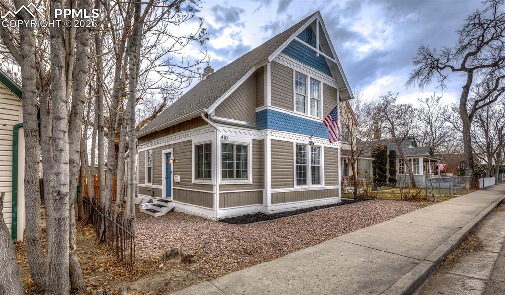 Image 49 of 50: Side of Structure