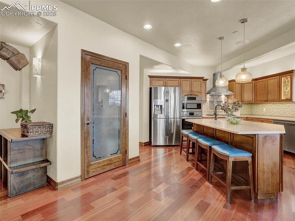 Image 17 of 37: Kitchen