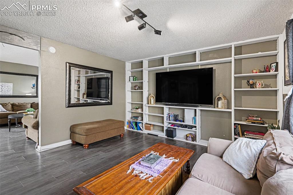 Image 12 of 27: Living Room