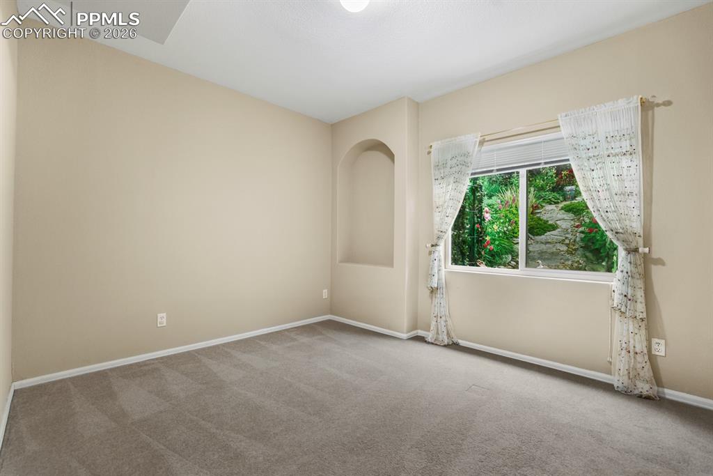 Image 28 of 38: Bedroom Area (Lower)