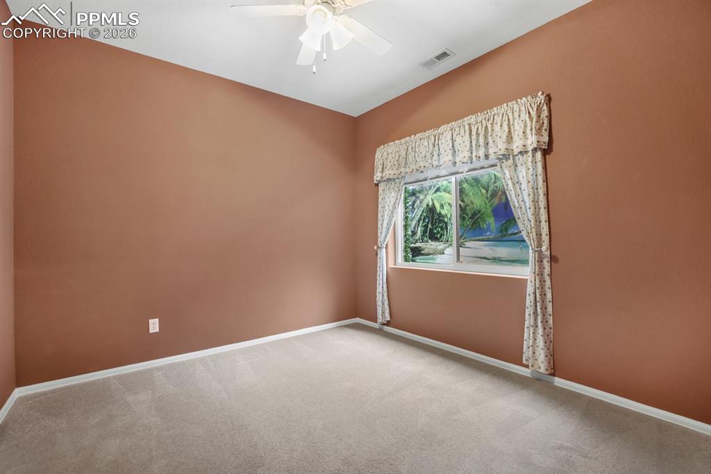 Image 31 of 38: Bedroom area (Lower)