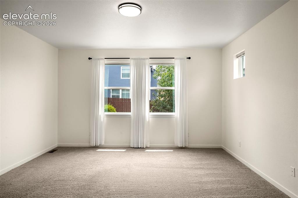 Image 14 of 37: Primary bedroom