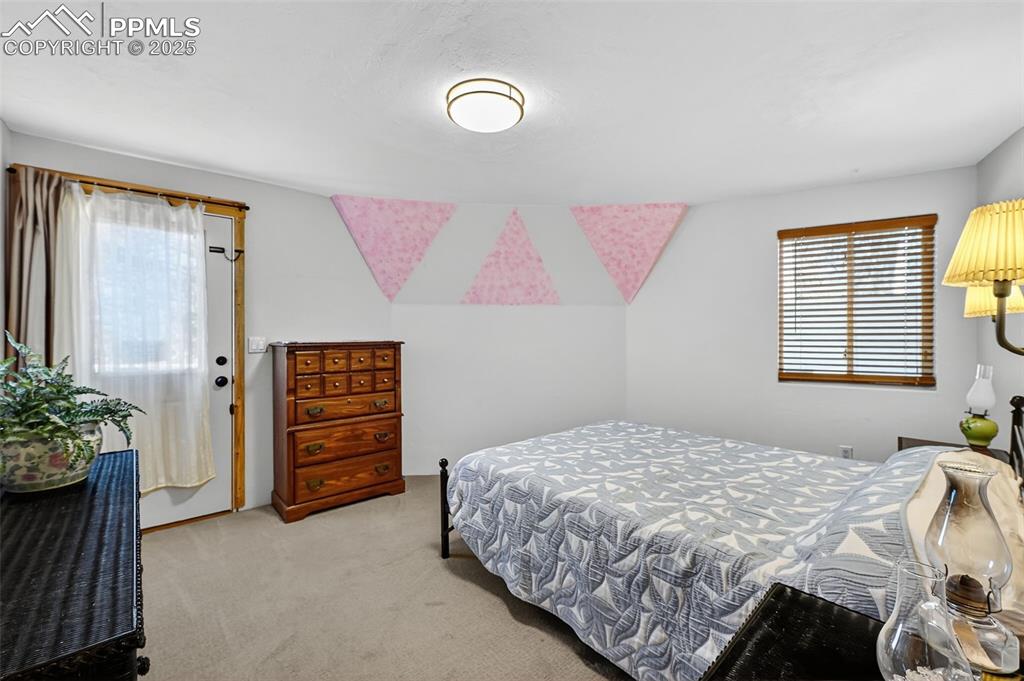 Image 15 of 43: Bedroom