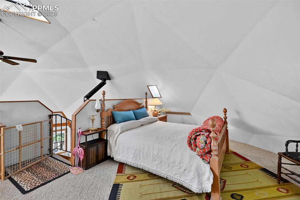 Image 20 of 43: Bedroom