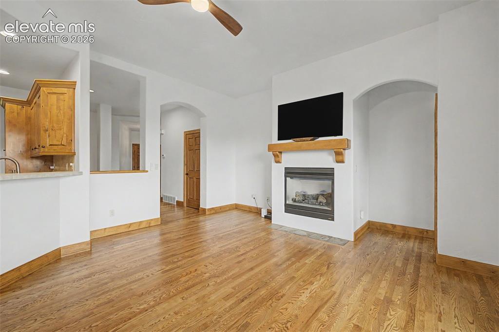 Image 11 of 42: Living Room