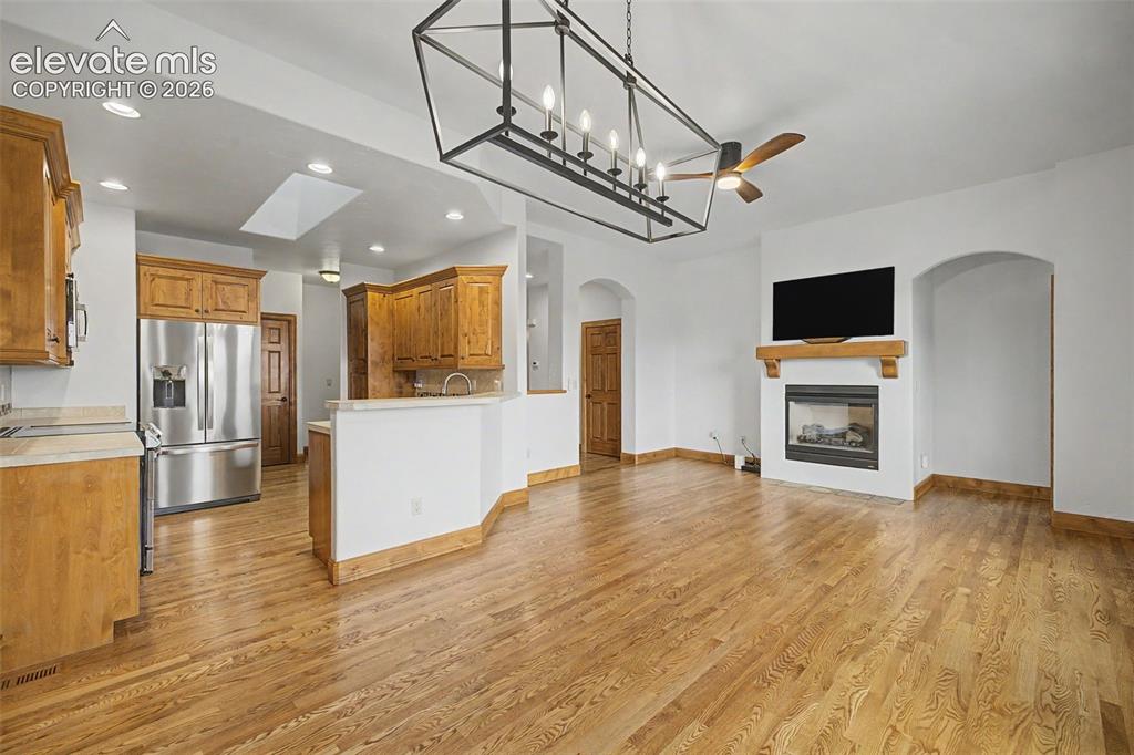 Image 14 of 42: Living Room