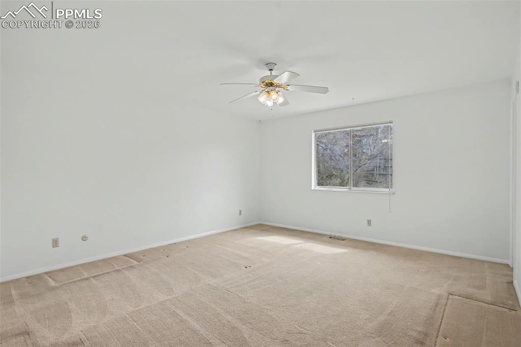 Image 16 of 44: Master Bedroom