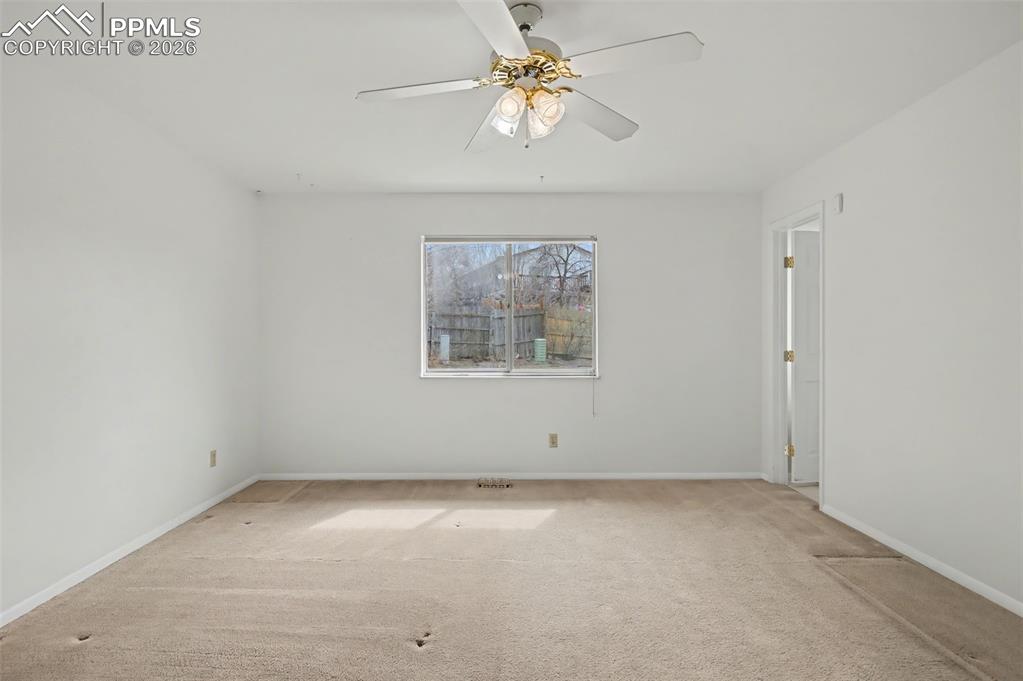 Image 18 of 44: Master Bedroom