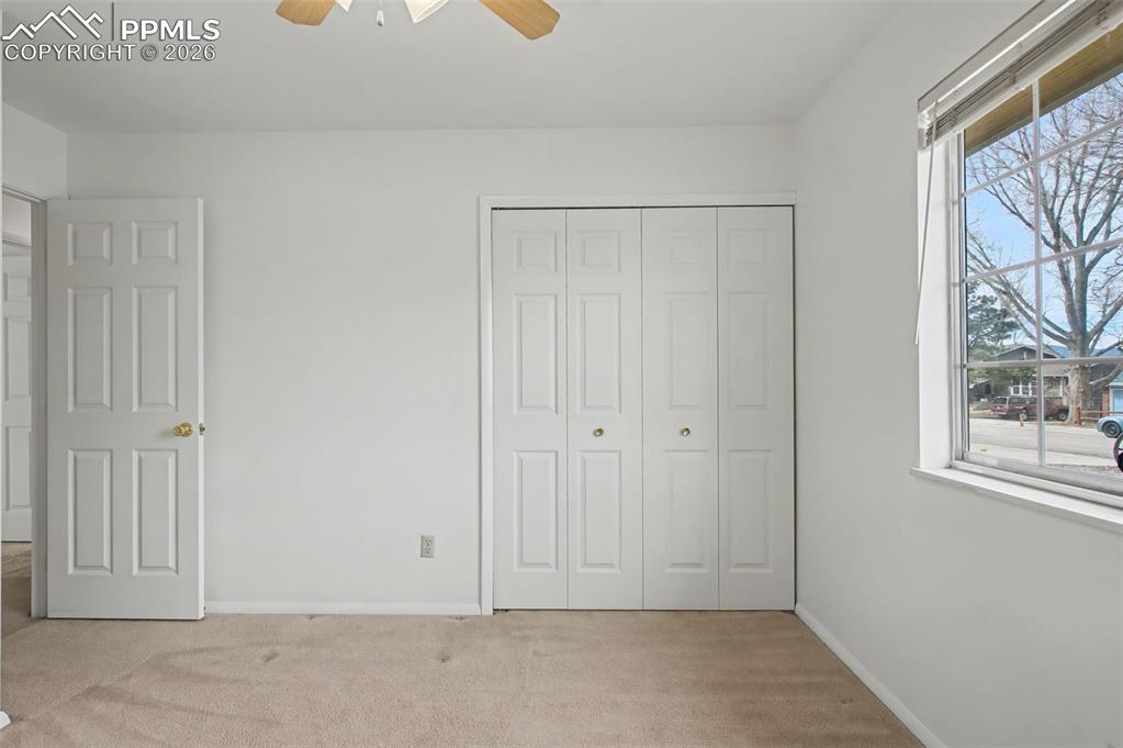 Image 21 of 44: Bedroom