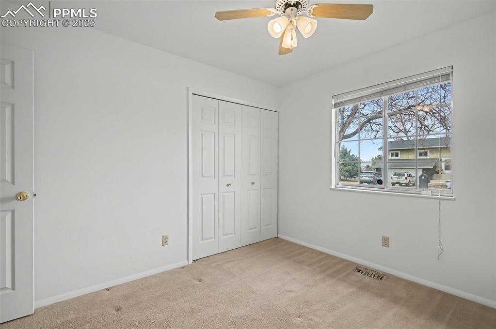 Image 24 of 44: Bedroom