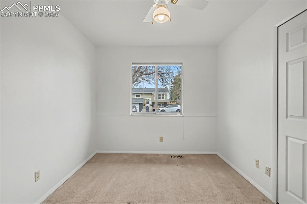 Image 25 of 44: Bedroom