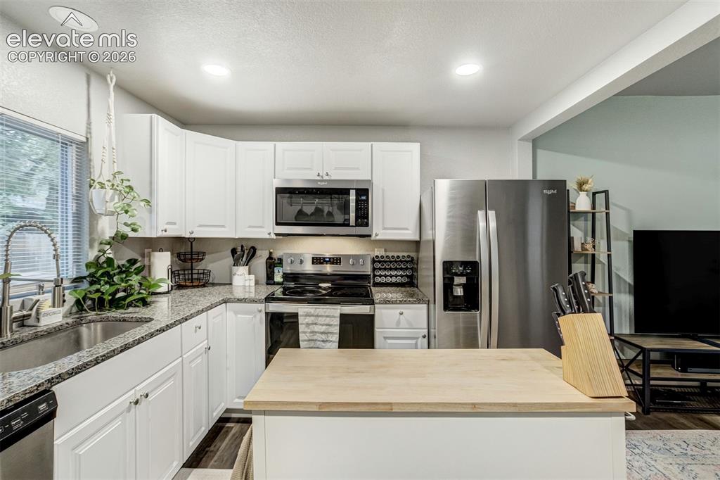 Image 2 of 38: Kitchen