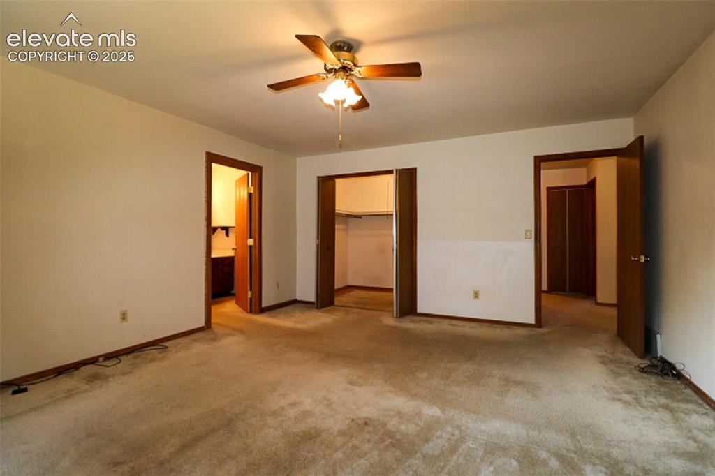 Image 18 of 39: Bedroom