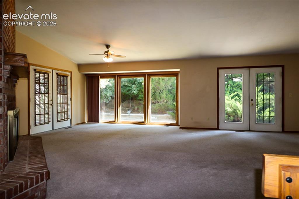 Image 4 of 39: Living Room