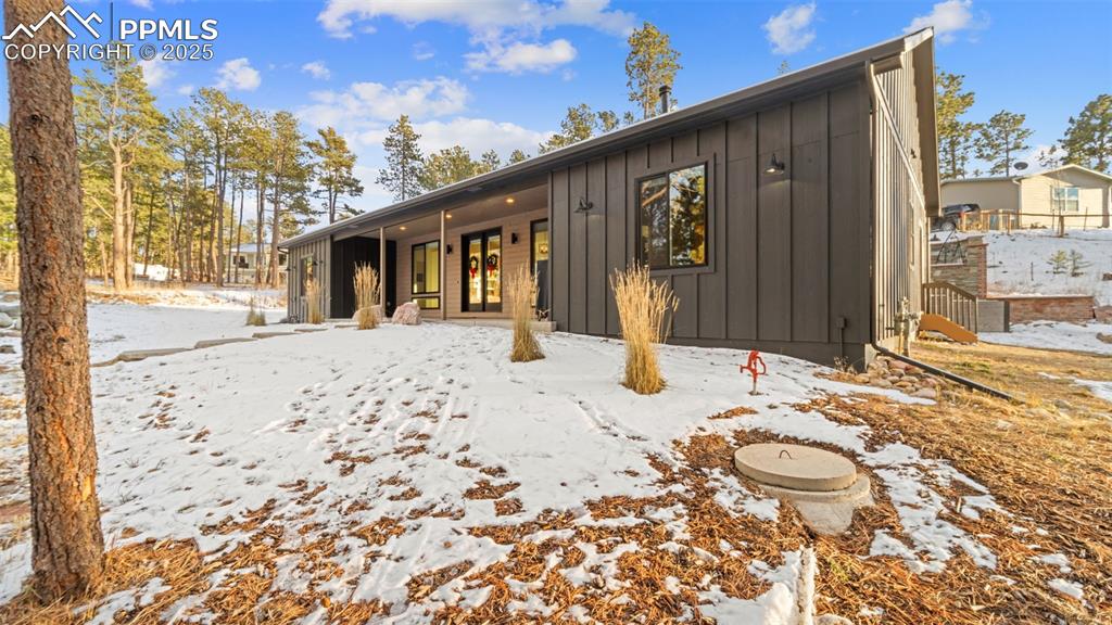 Image 22 of 33: Front of Structure