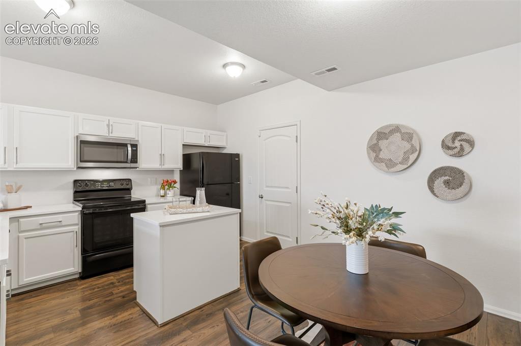 Image 14 of 38: Enjoy move-in ready convenience with all major appliances, including a dish