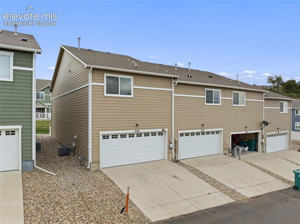 Image 37 of 38: Direct access to your attached two-car garage makes unloading groceries and