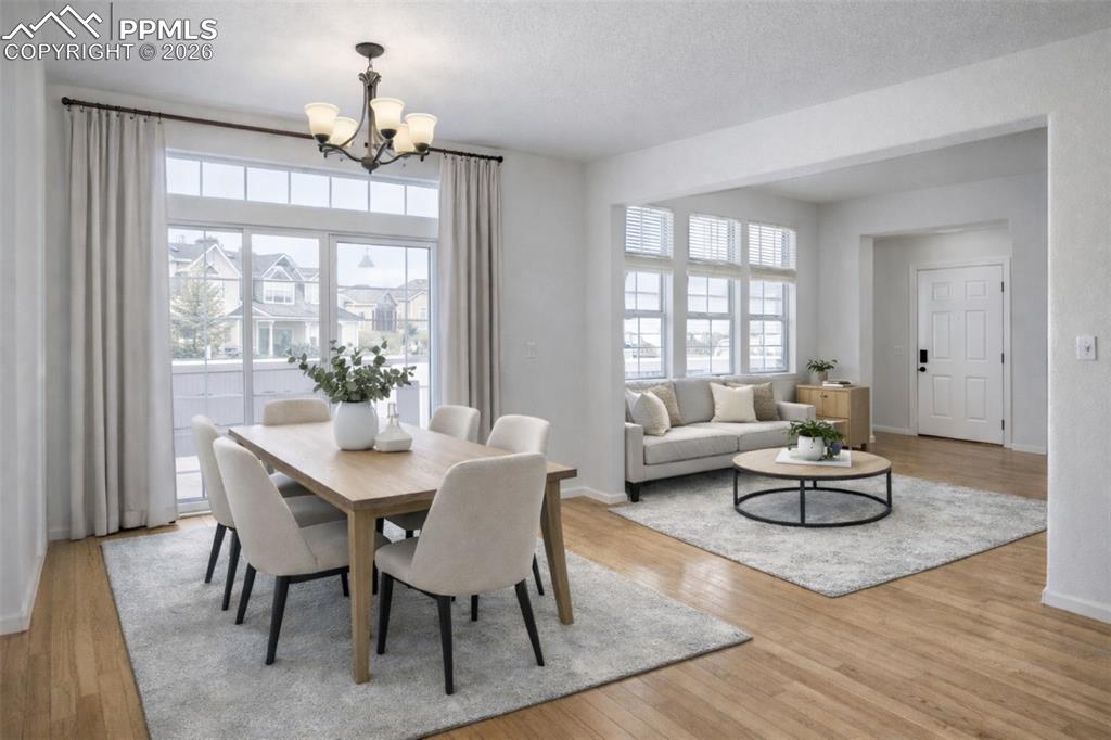 Image 4 of 13: Dining Area