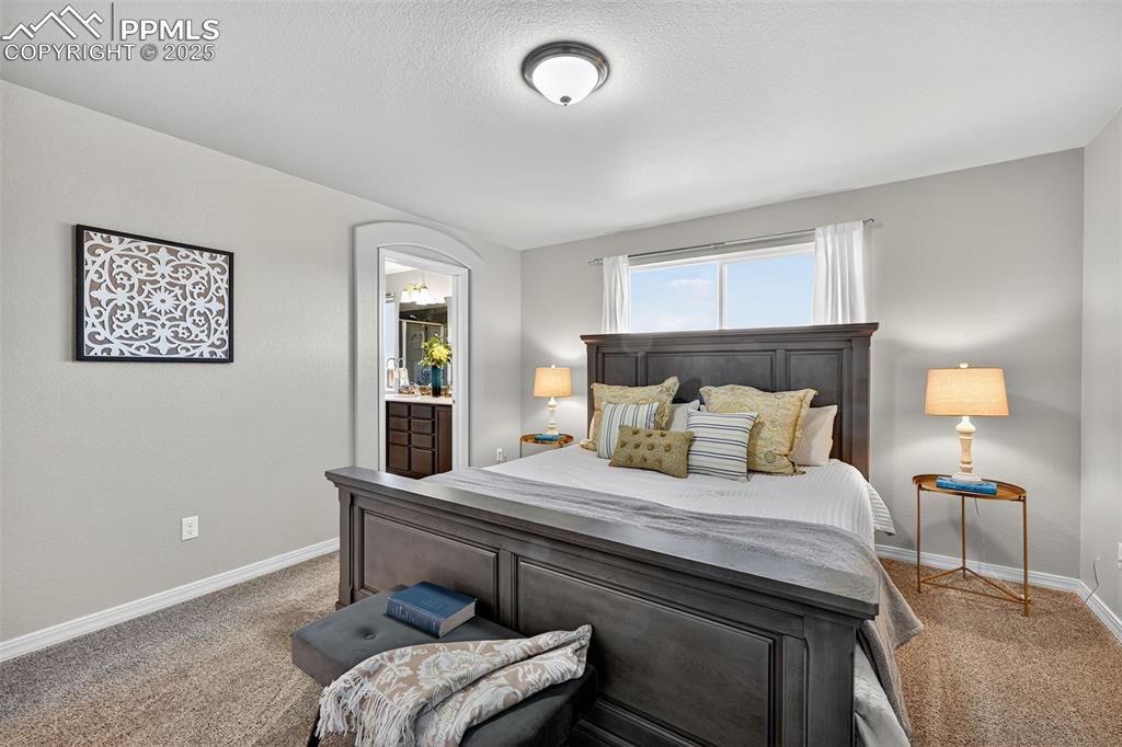 Image 16 of 46: Bedroom