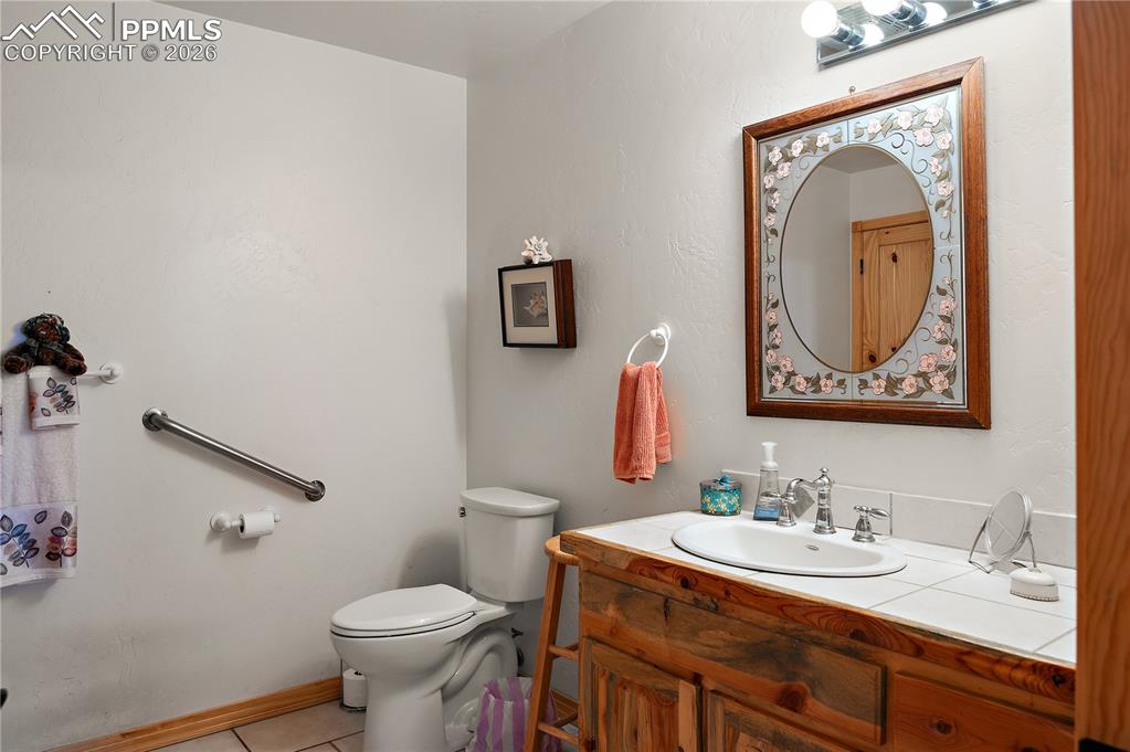 Image 10 of 20: Second full bath