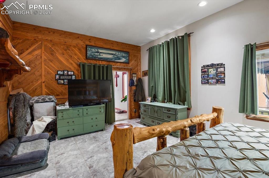 Image 26 of 33: Guest house primary ensuite