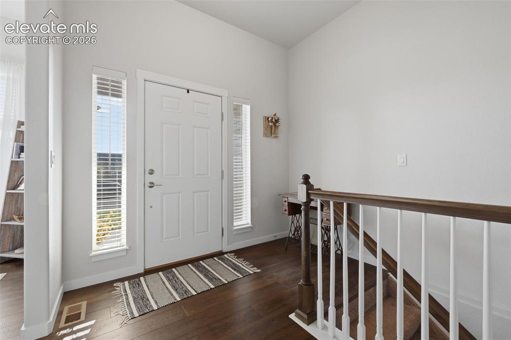 Image 14 of 40: Entry