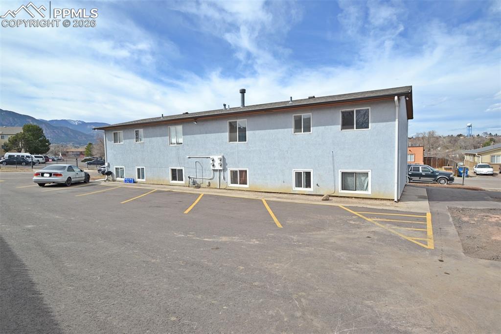 Image 6 of 27: Back of Structure