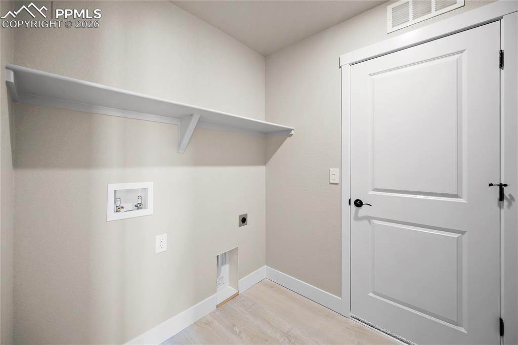 Image 41 of 49: Laundry