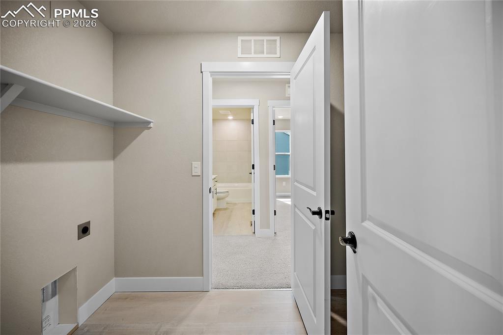 Image 42 of 49: Laundry