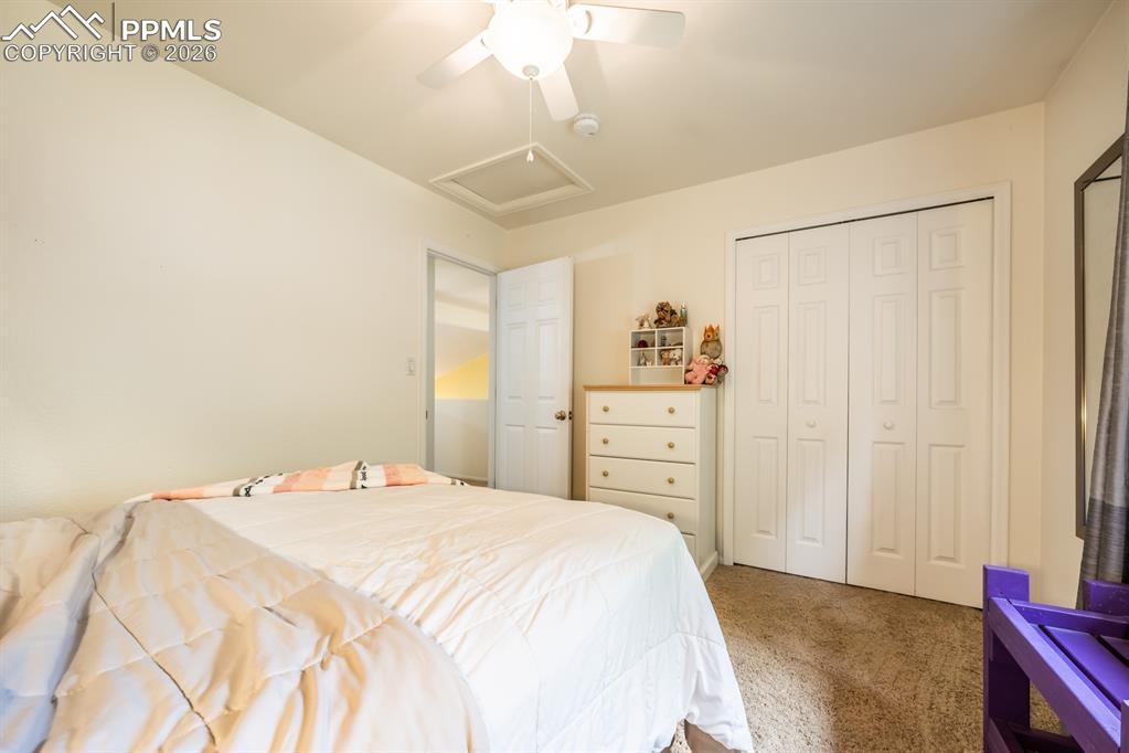 Image 22 of 35: Bedroom