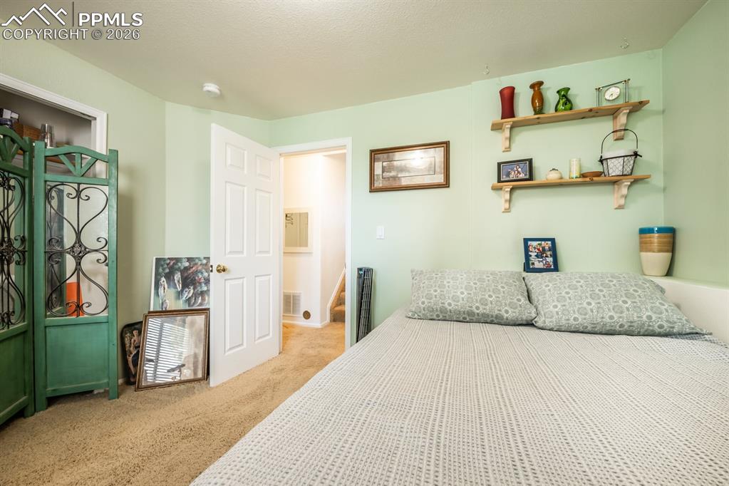 Image 29 of 35: Bedroom