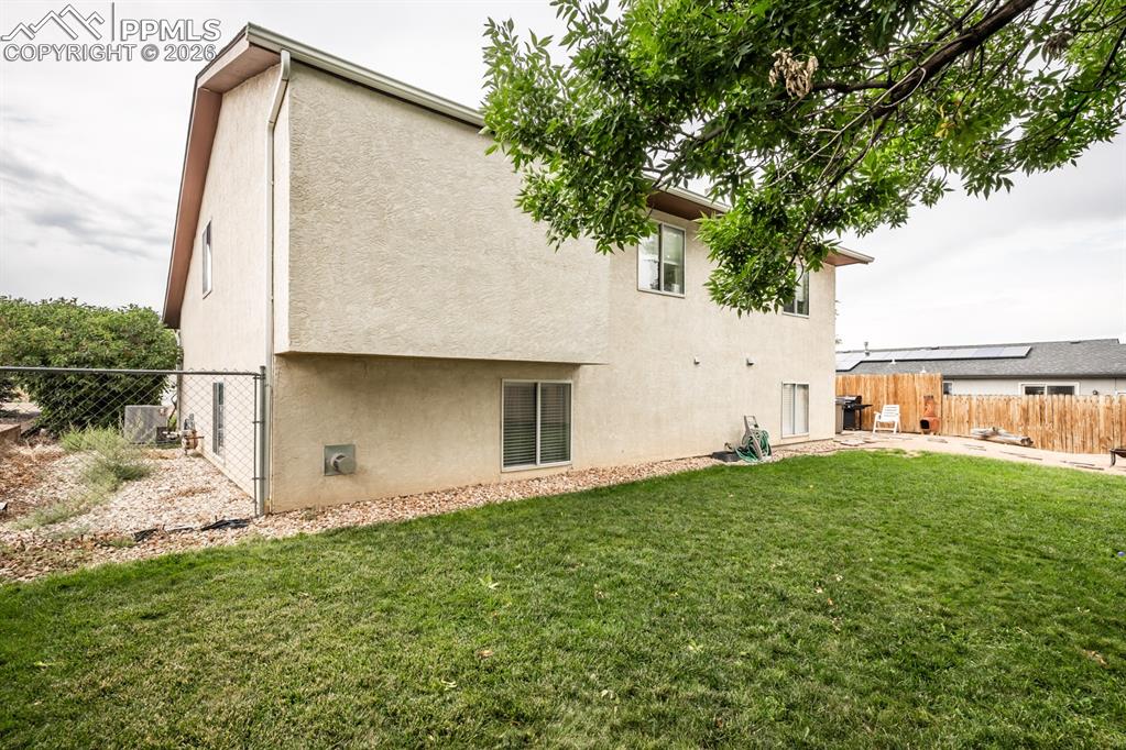 Image 33 of 35: Back of Structure