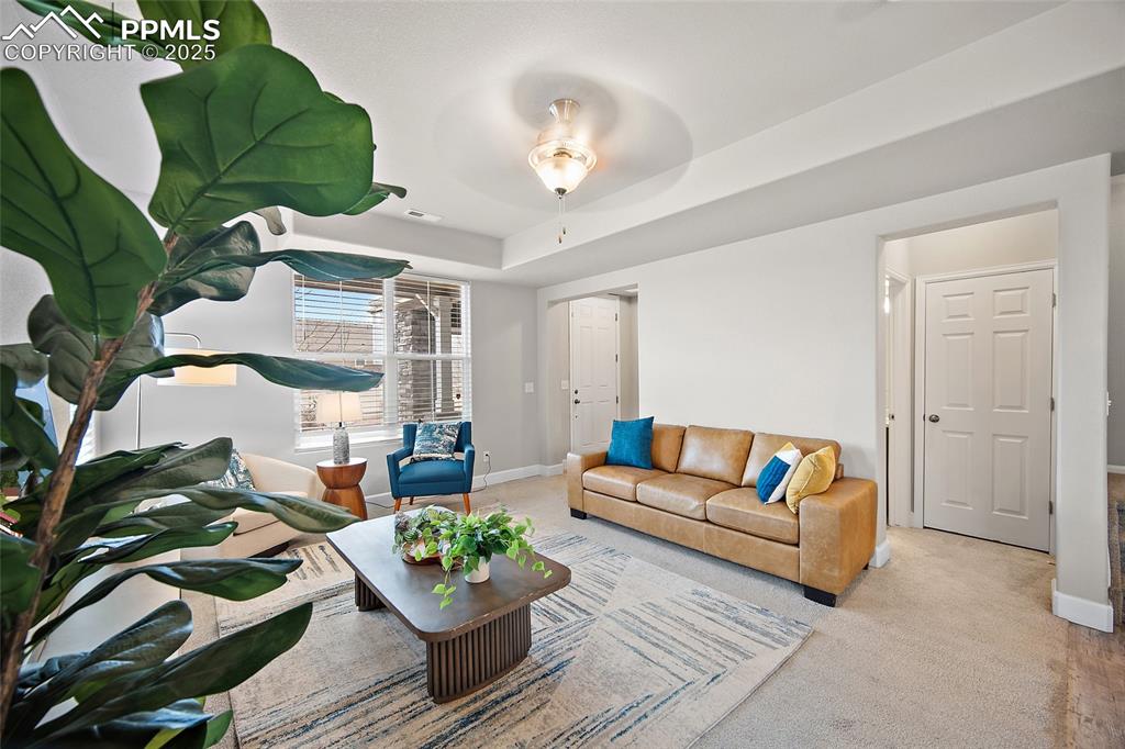 Image 11 of 50: Living Room