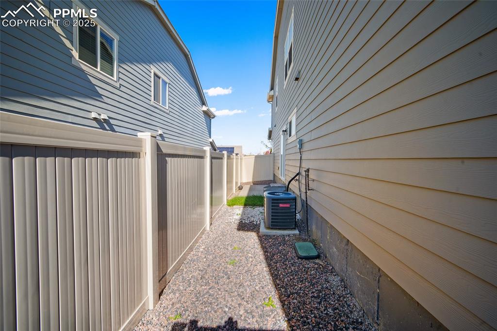 Image 23 of 50: Side of Structure