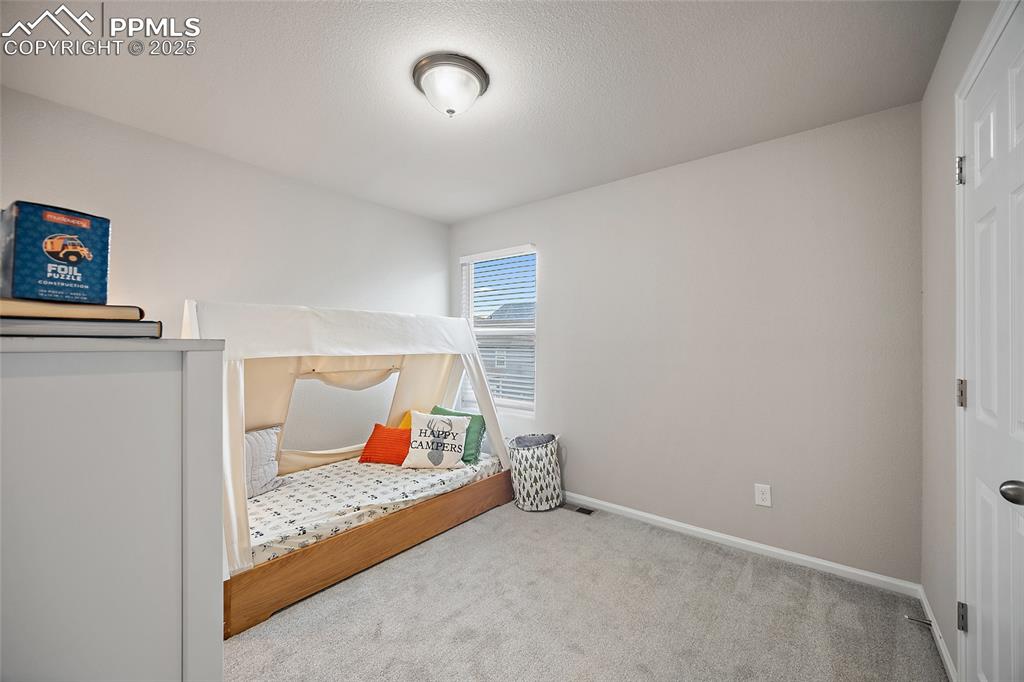 Image 38 of 50: Bedroom