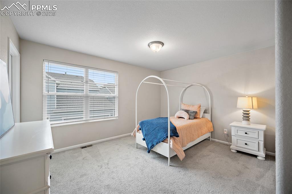 Image 43 of 50: Bedroom