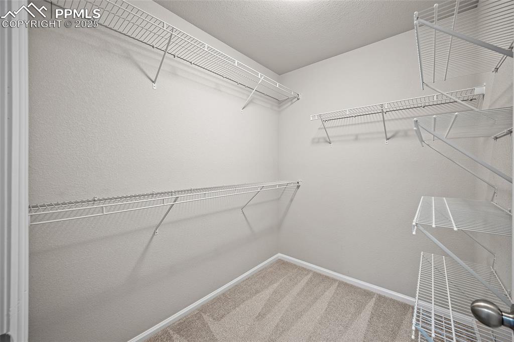 Image 48 of 50: Closet