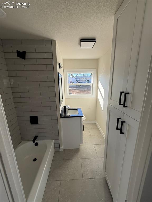 Image 12 of 42: Bathroom