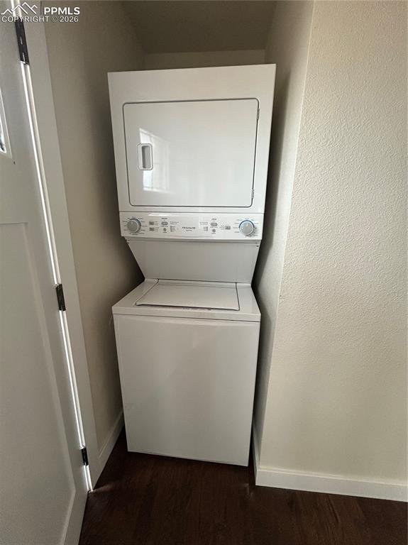 Image 30 of 42: Laundry