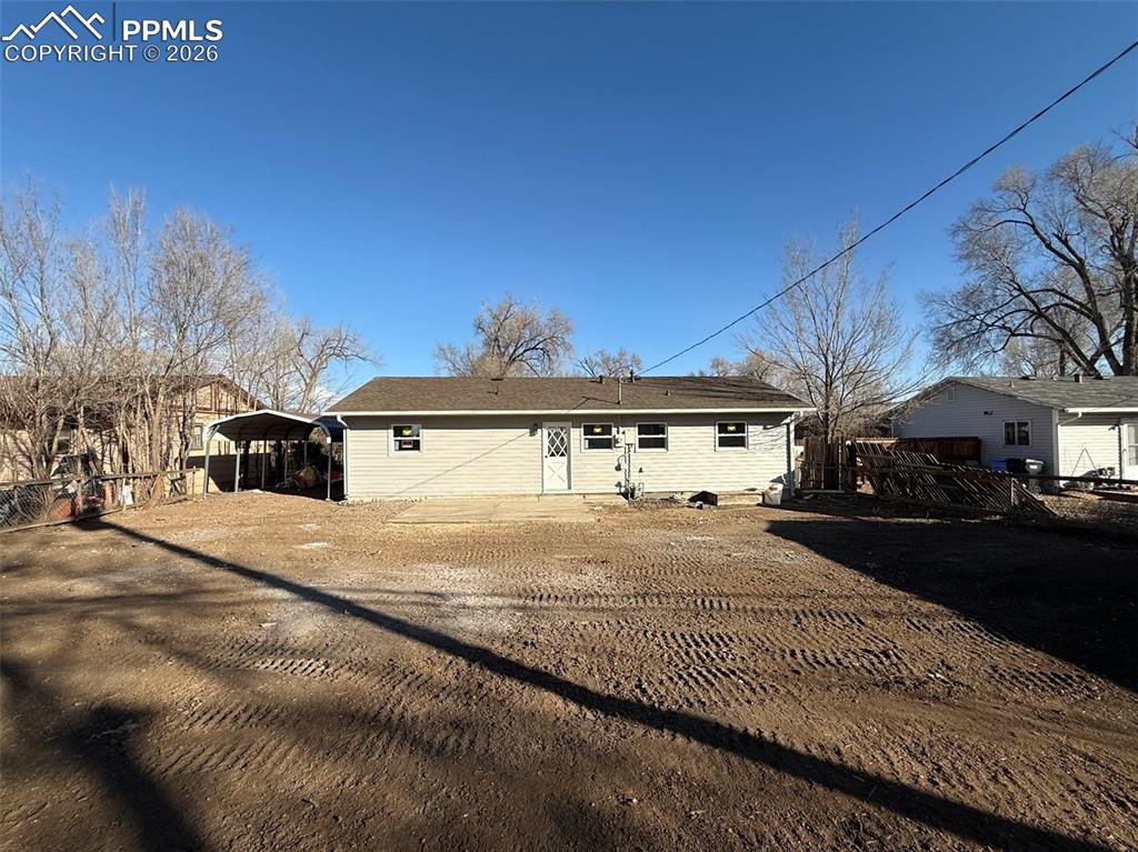 Image 41 of 42: Back of Structure