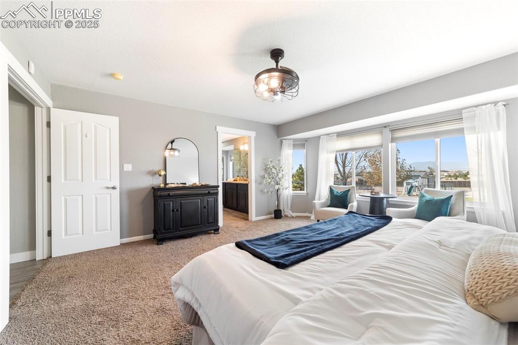 Image 20 of 50: Bedroom