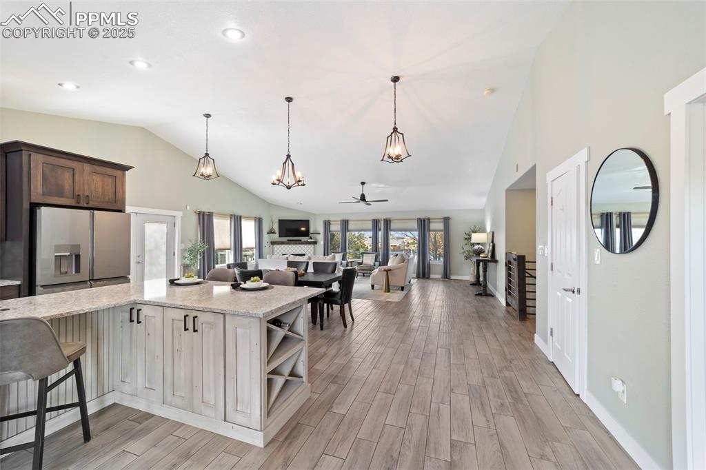 Image 3 of 50: Kitchen