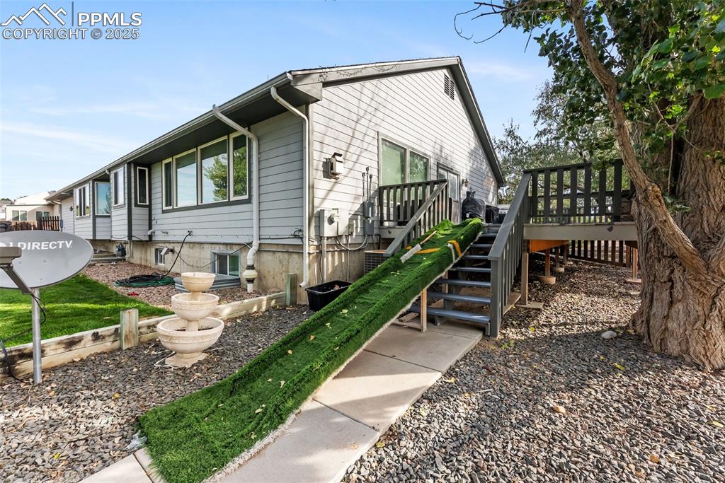 Image 36 of 50: Side of Structure