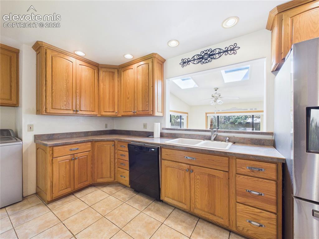 Image 11 of 45: Kitchen